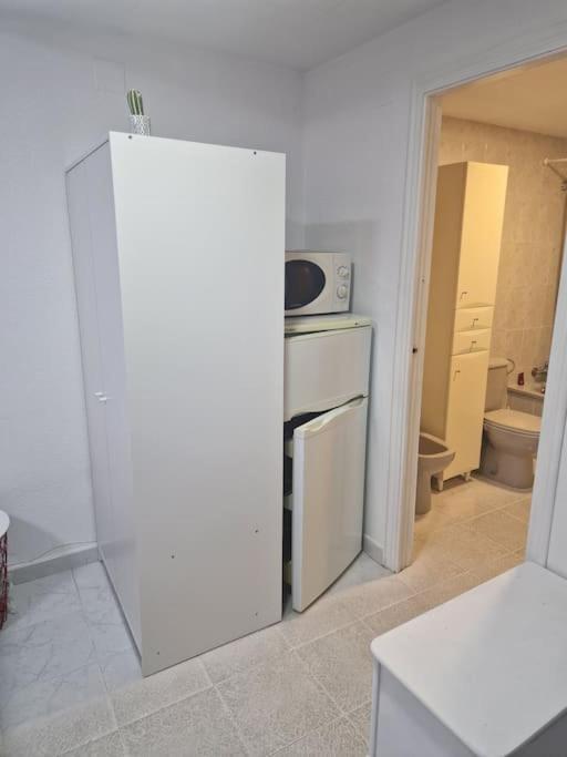 Studio Flat 150M Away From Beach Torrevieja Luaran gambar